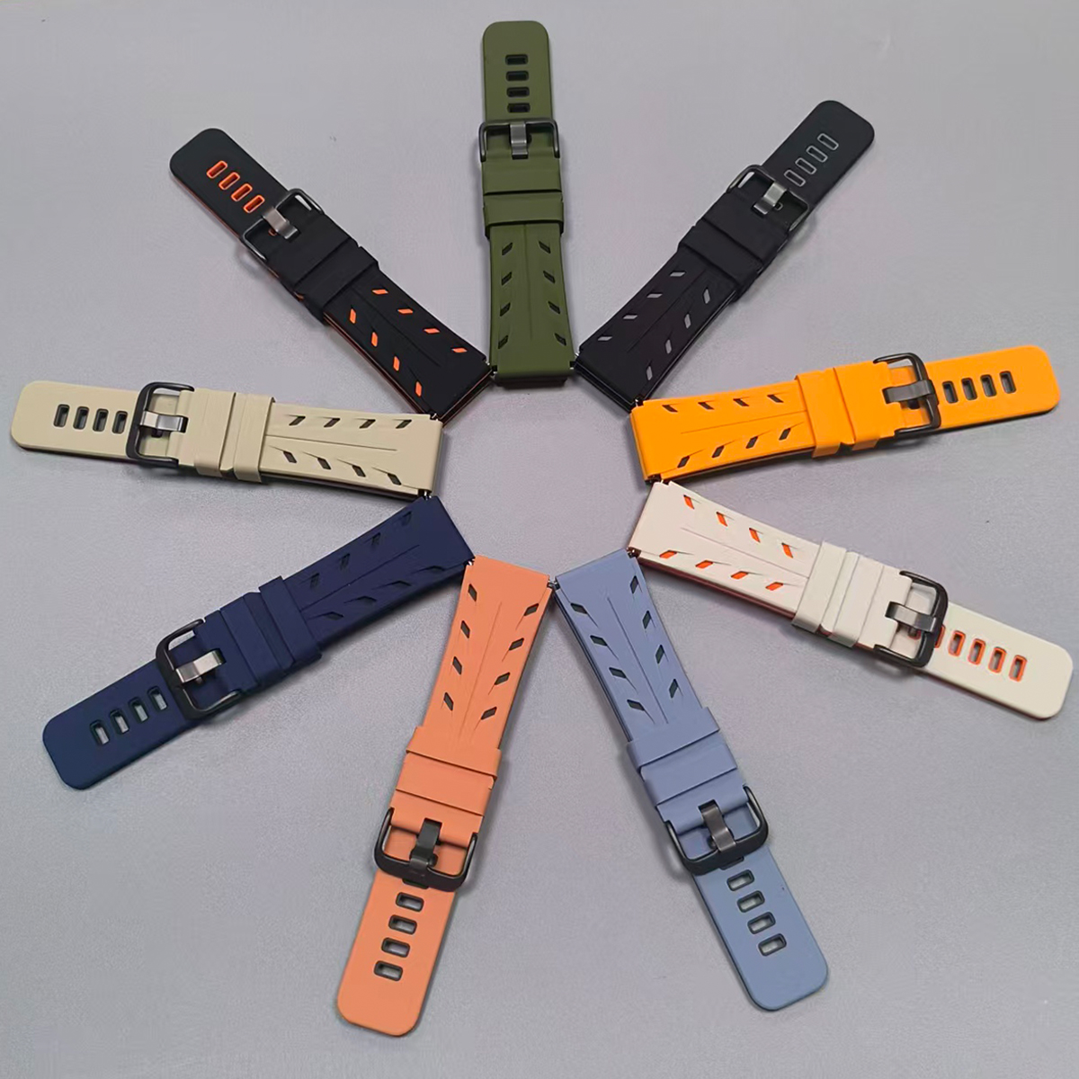 22mm Silicone Strap For POLAR  - مراجعة Titan Watches Smartwatch وسعره