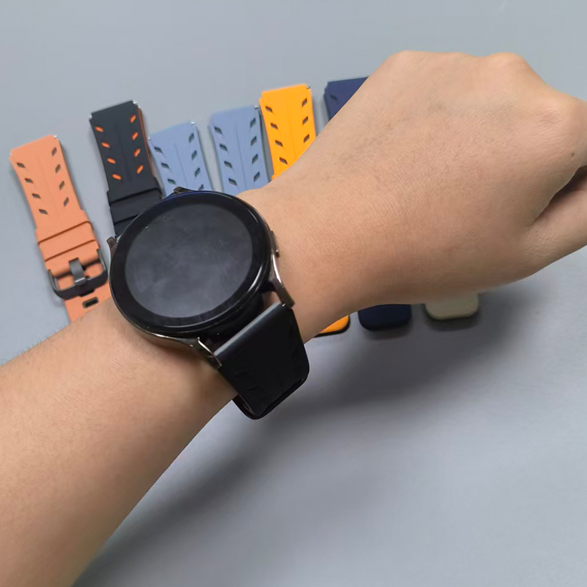 22mm Silicone Strap For POLAR  - مراجعة Titan Watches Smartwatch وسعره
